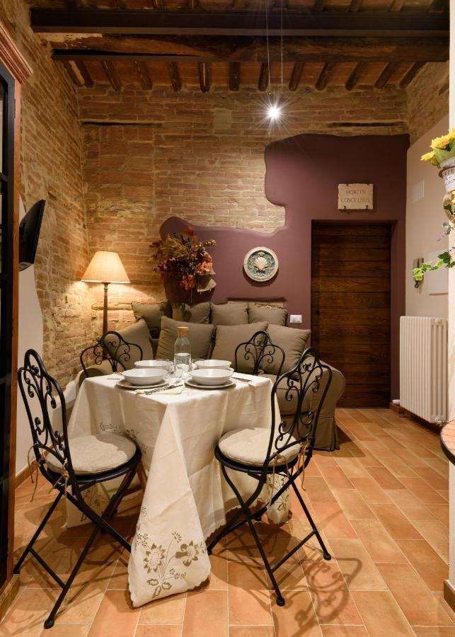 Hortus Conclusus + Free Parking Apartment Сиена Екстериор снимка